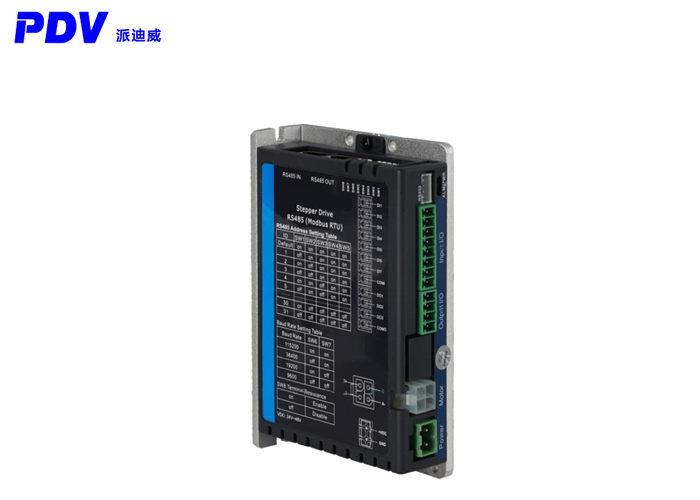Drive-controlled digital stepper driver/bus-type digital stepper driver
