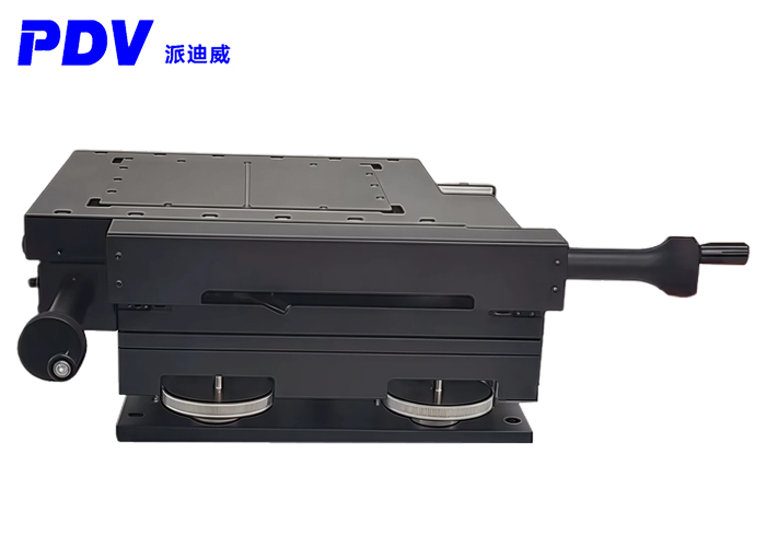 XY + tilt ± 5 degrees. Manual three-dimensional translation of the tilt platform PT-XY100 + angle tilt. XY + tilt ± 5 degrees. Manual three-dimensional translation of the tilt platform PT-XY100 + angle tilt.