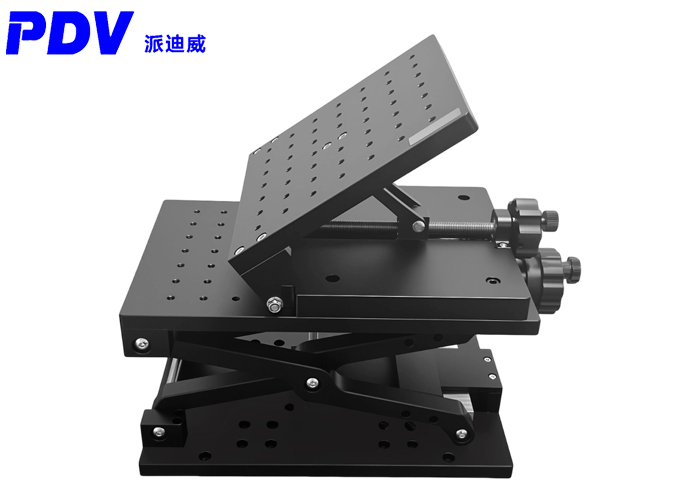 Manual two-dimensional combination table with lifting and tilting function. Travel distance: 200mm. Tilting range: 0 - 90°